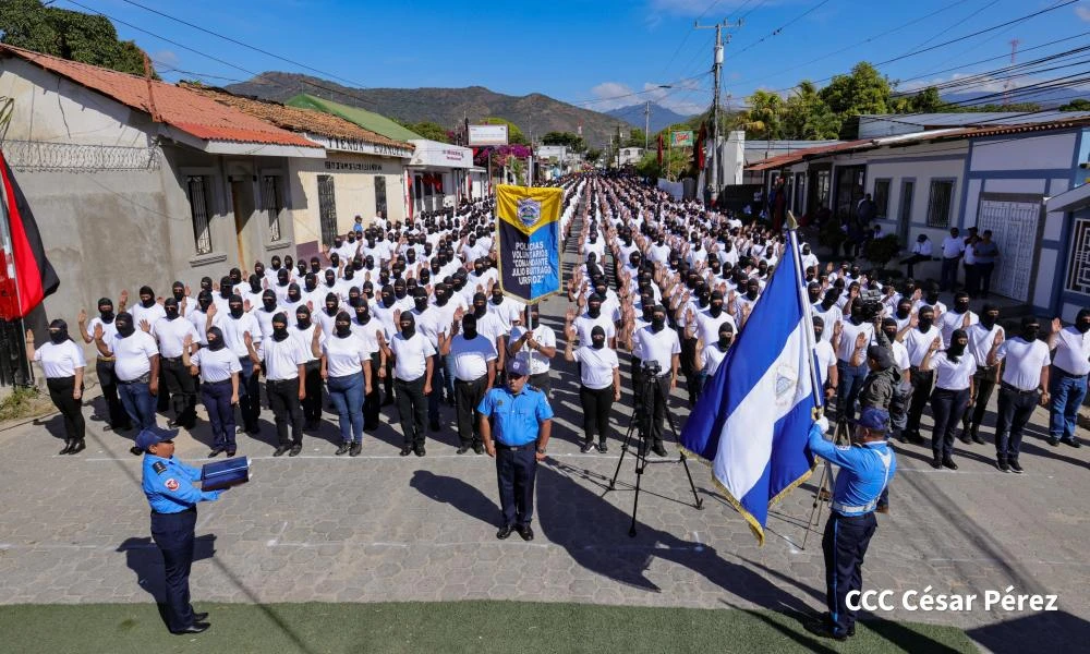 Νικαράγουα: Όρκισε χιλιάδες κουκουλοφόρους «εθελοντές αστυνομικούς»